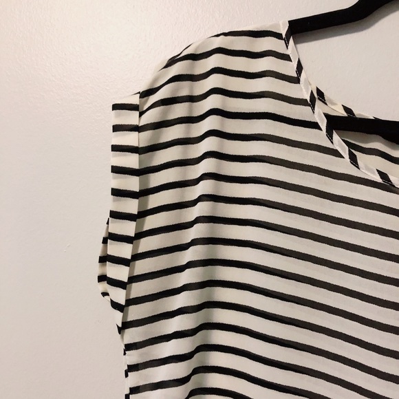 MILLENIUM | B&W Striped Top - Picture 3 of 5